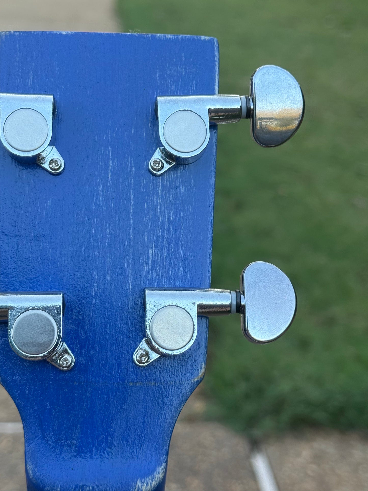 License Plate Resonator