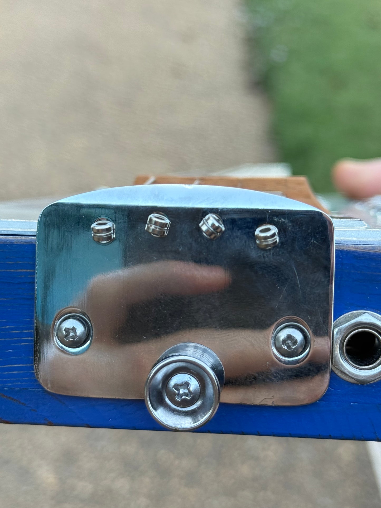 License Plate Resonator