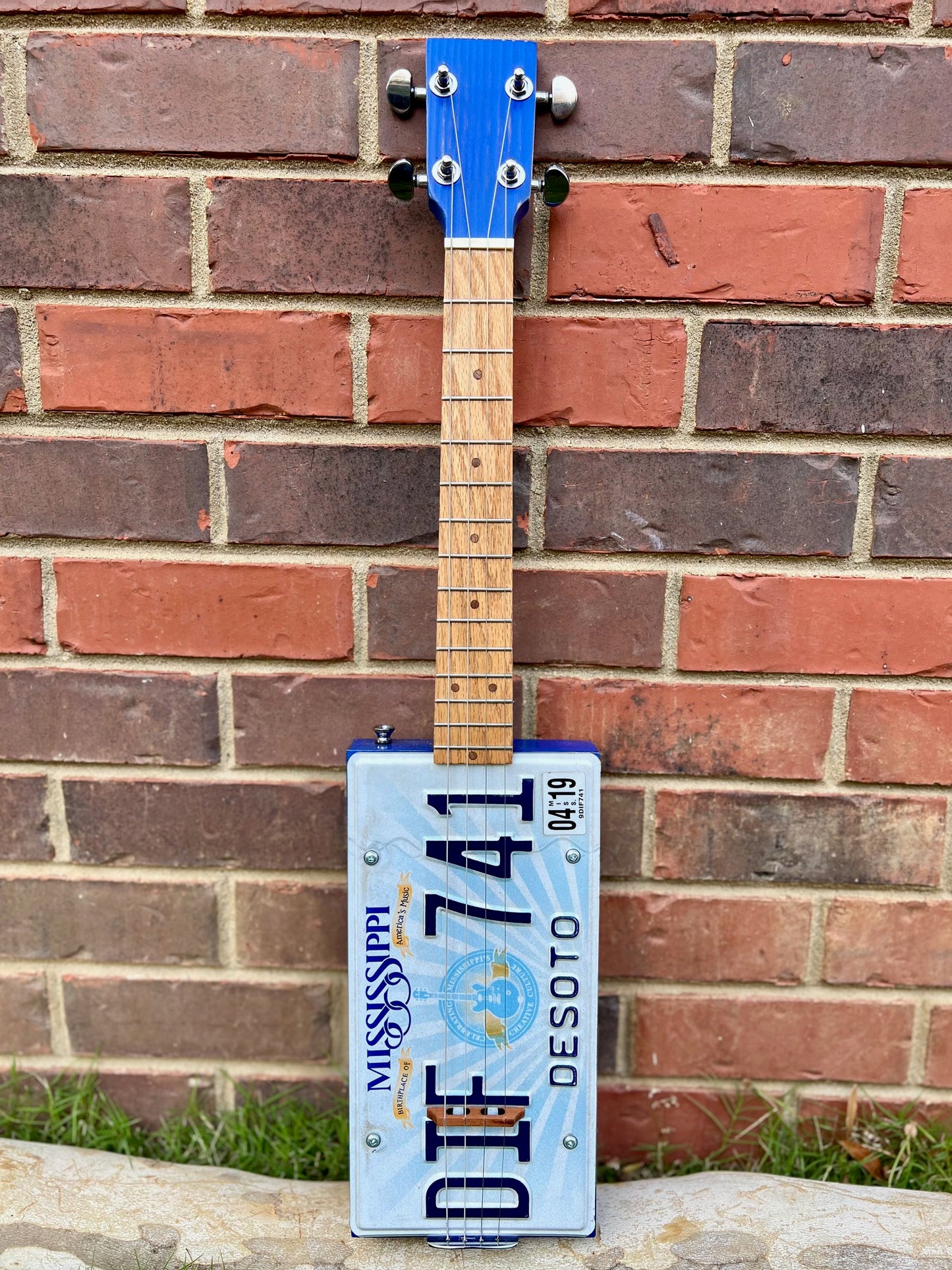 License Plate Resonator